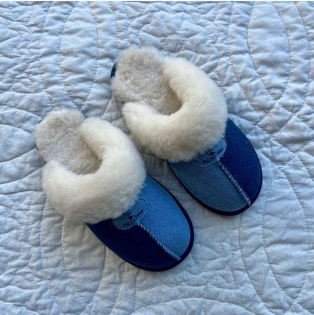 Bearpaw Loki denim slippers - size 9